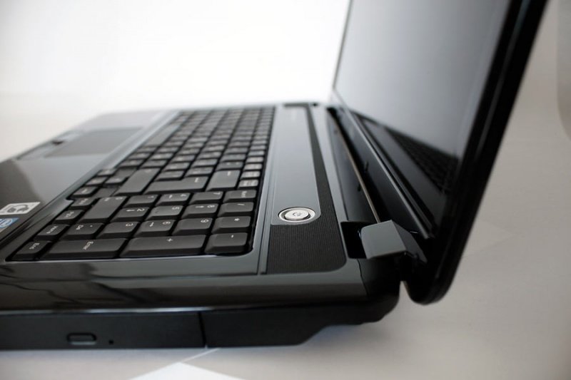Fujitsu LifeBook NH570