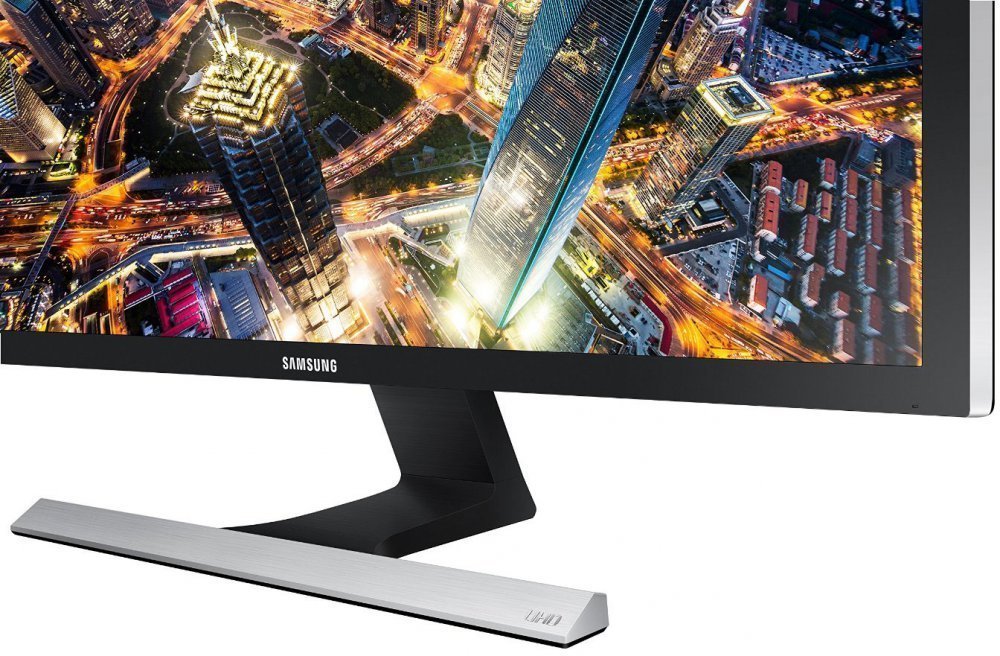 Монитор Samsung 24" U24E590D