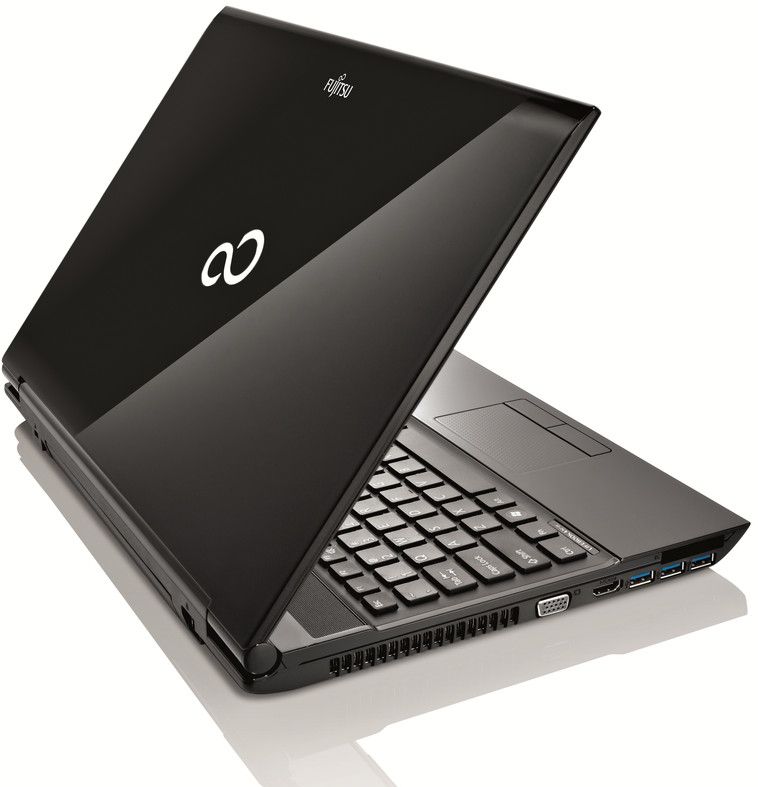 Ноутбук Fujitsu LifeBook AH532