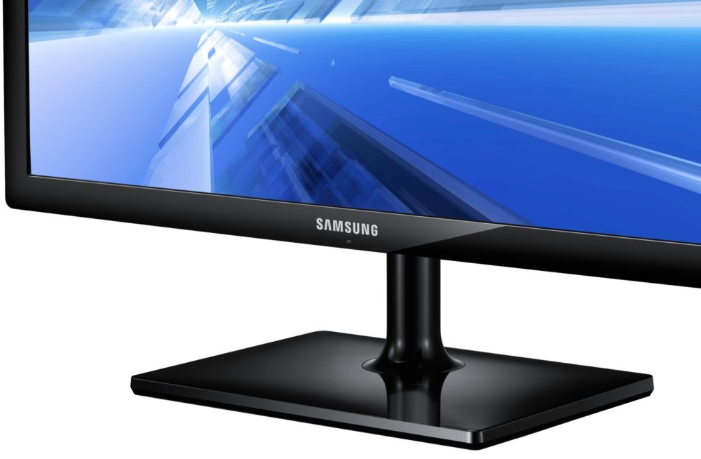 Монитор Samsung 23"  LT23C370EX
