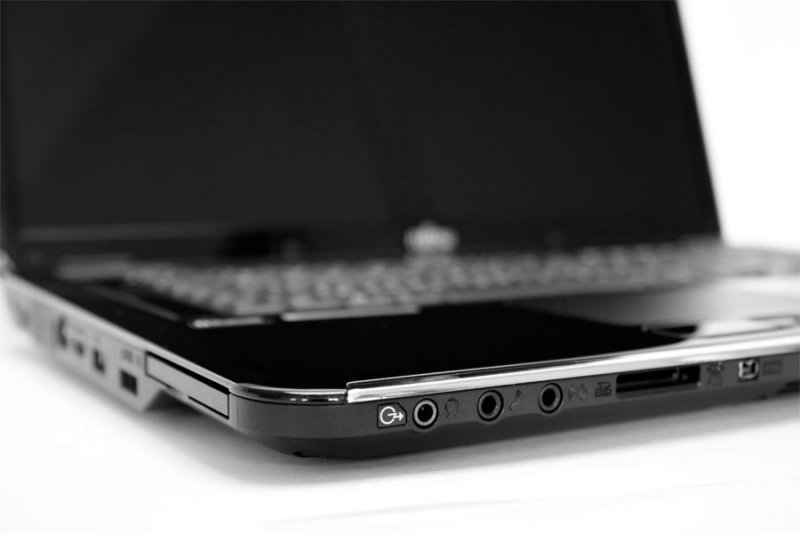 Fujitsu LifeBook NH570