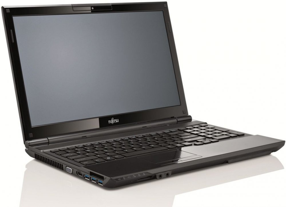Ноутбук Fujitsu LifeBook AH532